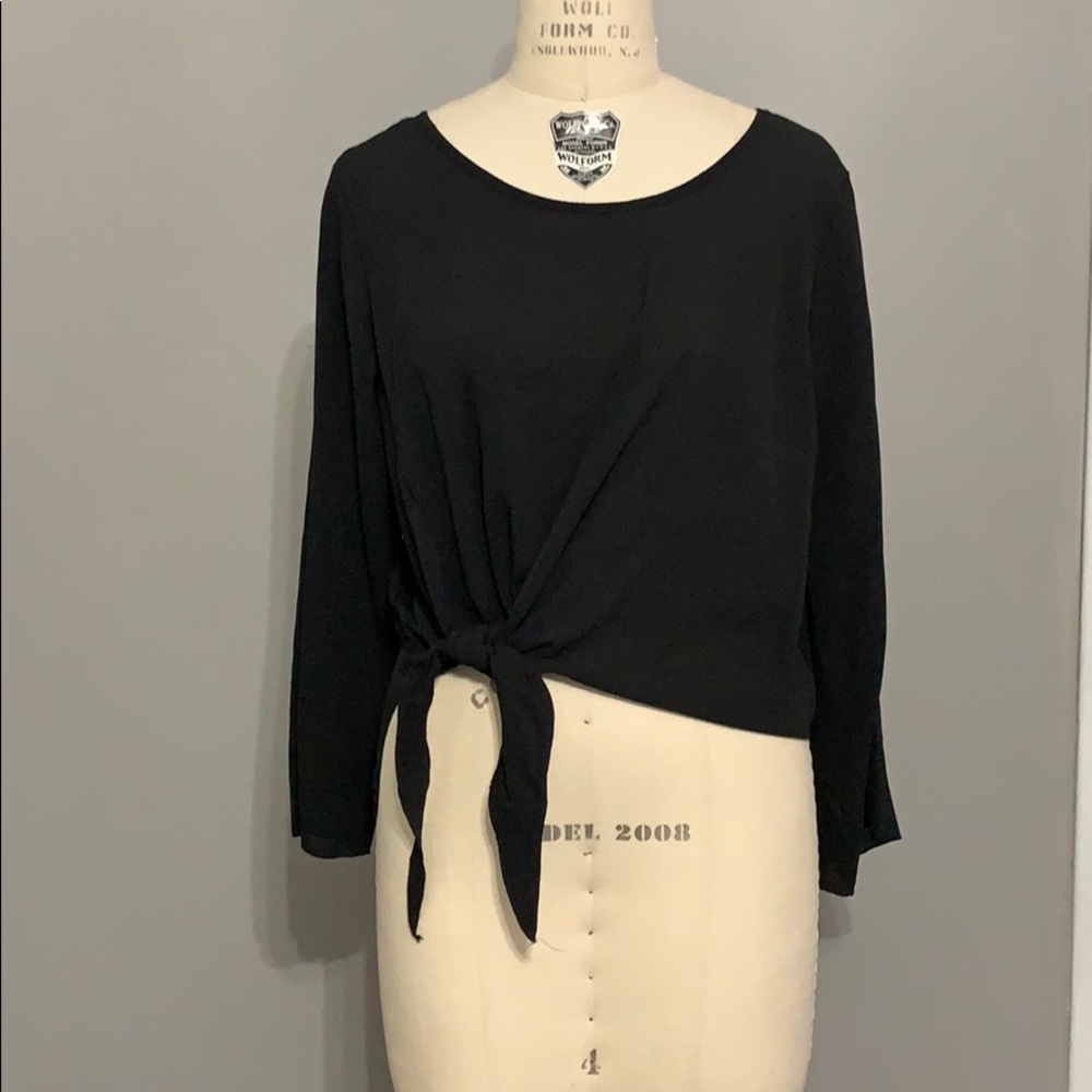 NWT black long sleeve tie blouse S The Vanity Room